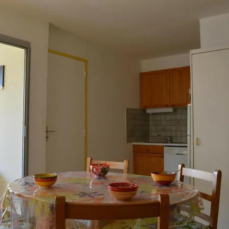 Cap D'agde, 3 Pieces, 4 Personnes - Fr-1-249-294 Agde